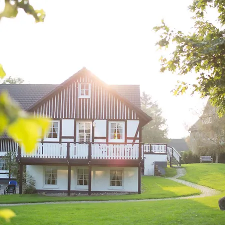 Hof Koehne - Haus Am Spielplatz - Taube アパート
