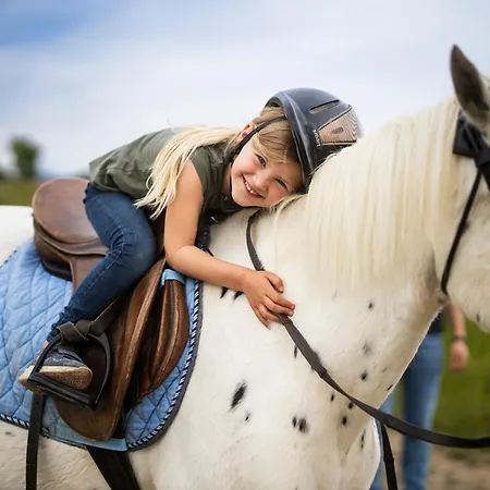 Hof Koehne - Haus Am Spielplatz - Taube